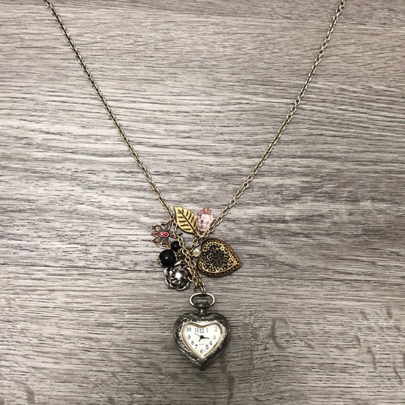 Heart Shaped Clock Necklace - Picture 1 of 5